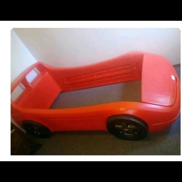 Ferrari Bed previously owned by Ted Foga - Picture 1 of 1